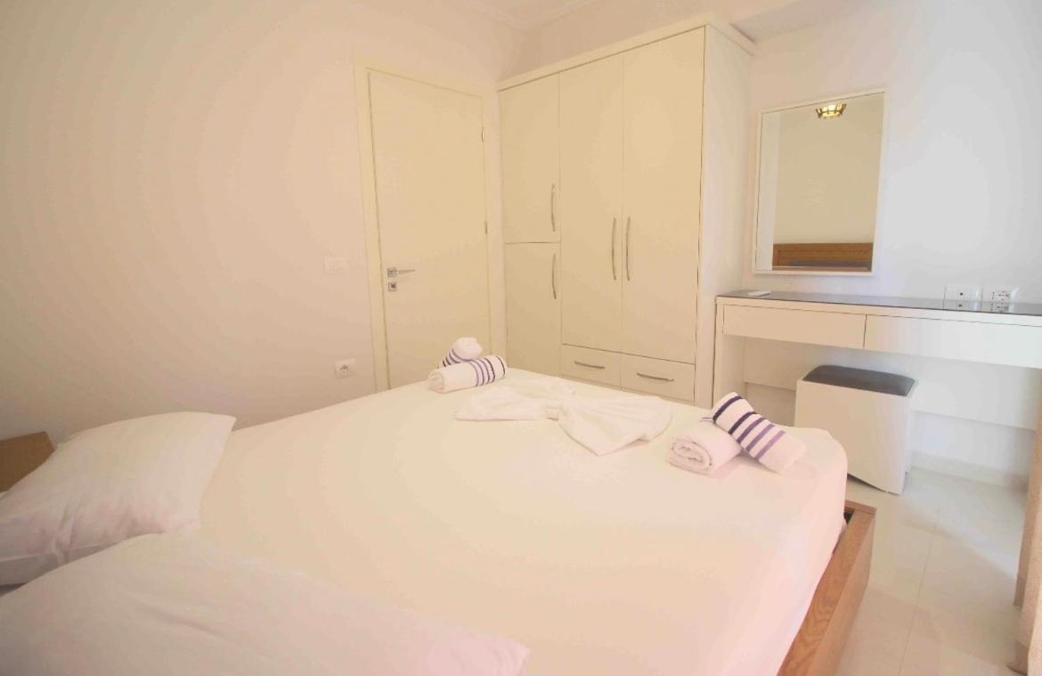 Ersid Apartaments In The Centre Sarande Exterior photo